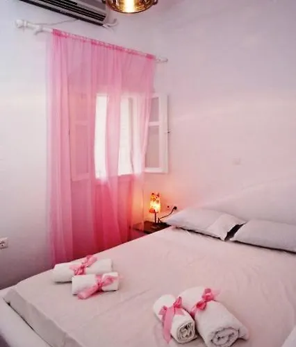 Amarielia's Apartamento Tínos