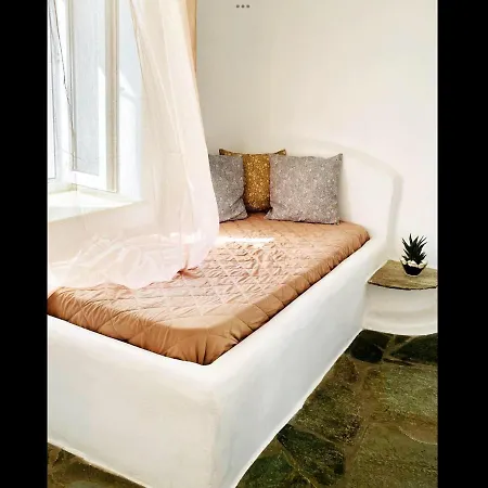 Amarielia's Studios Apartment